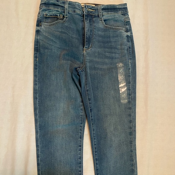 NWT- stretch high rise jeggings - Picture 2 of 6